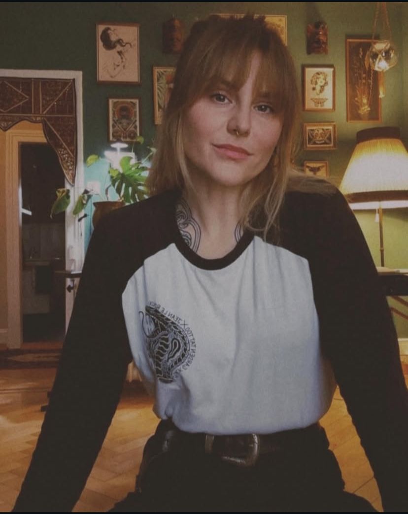 Caroline Acker artist portrait